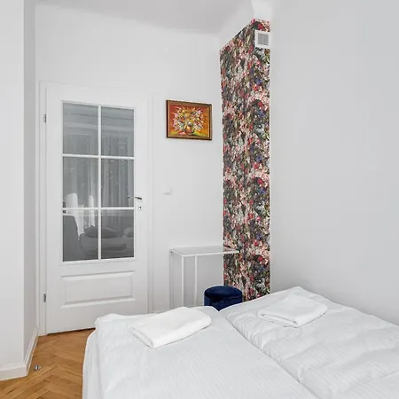 Apartamento Leszno 32 By Nyx *
